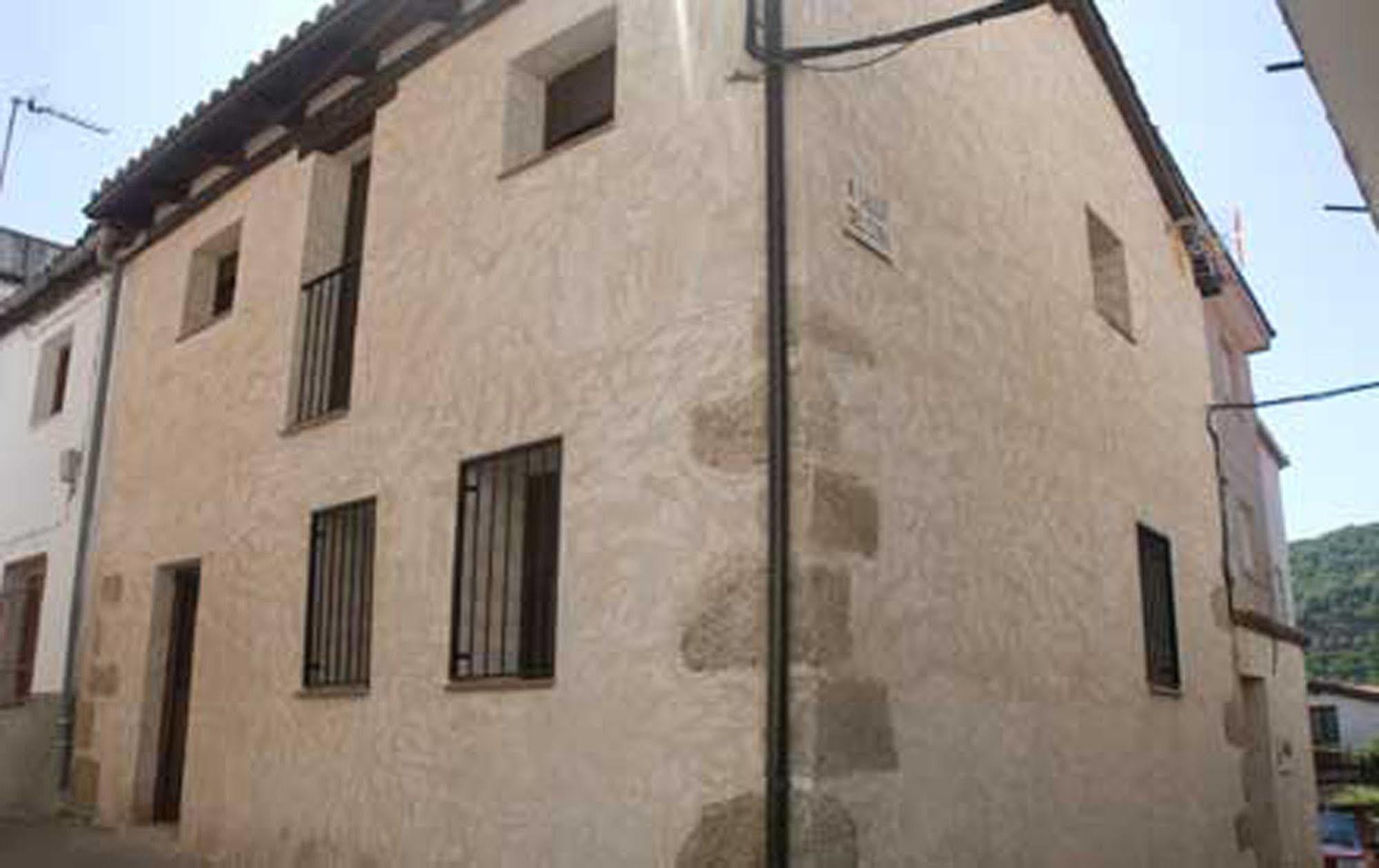Apartamentos Valle Del Jerte El Huerto Del Cura คาเบซุเอลา เดล วาลล์ ภายนอก รูปภาพ