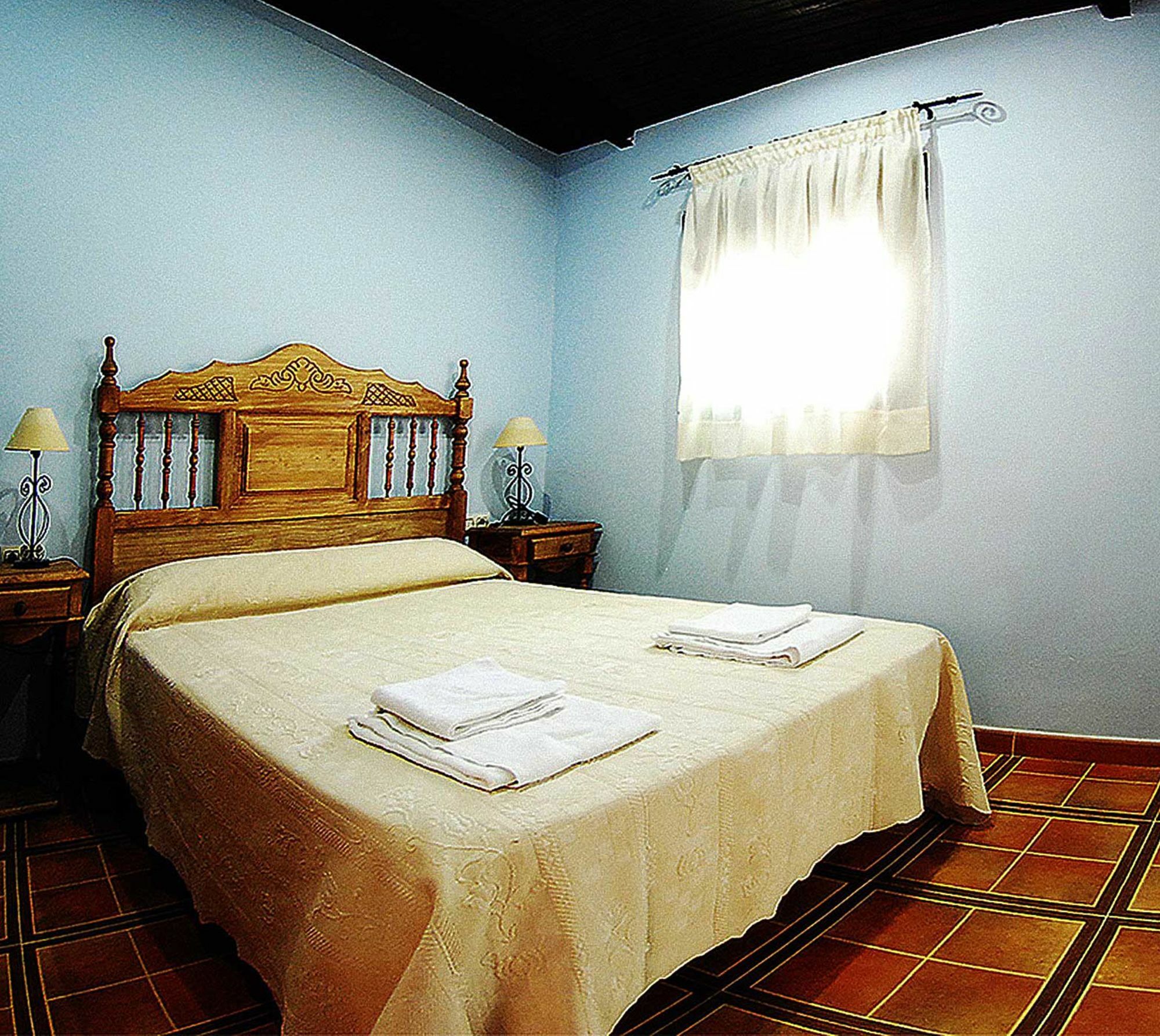 Apartamentos Valle Del Jerte El Huerto Del Cura คาเบซุเอลา เดล วาลล์ ภายนอก รูปภาพ